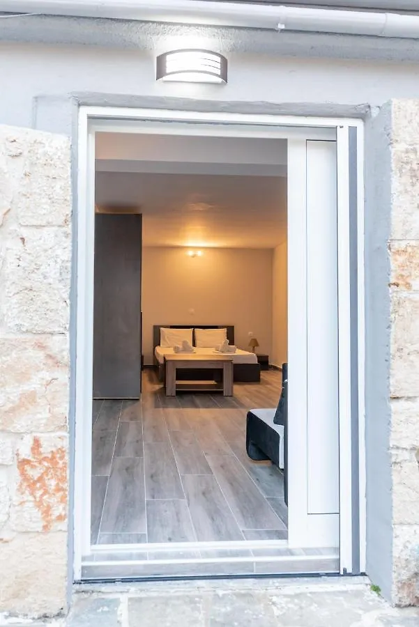 Ξενοδοχείο με διαμερίσματα Medusa Rooms Kallithea  Ελλάδα