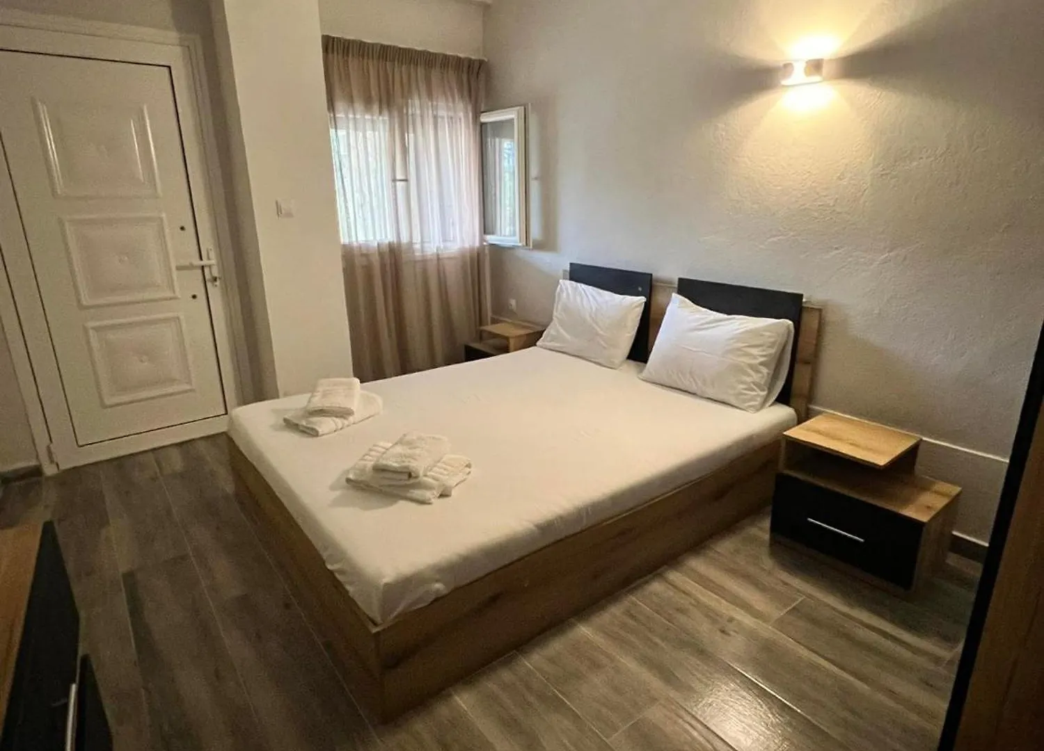 Ξενοδοχείο με διαμερίσματα Medusa Rooms Kallithea